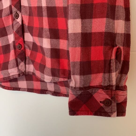 Columbia Flannel Red Button Down Shirt Size Small Two Front Pockets - Picture 3 of 6